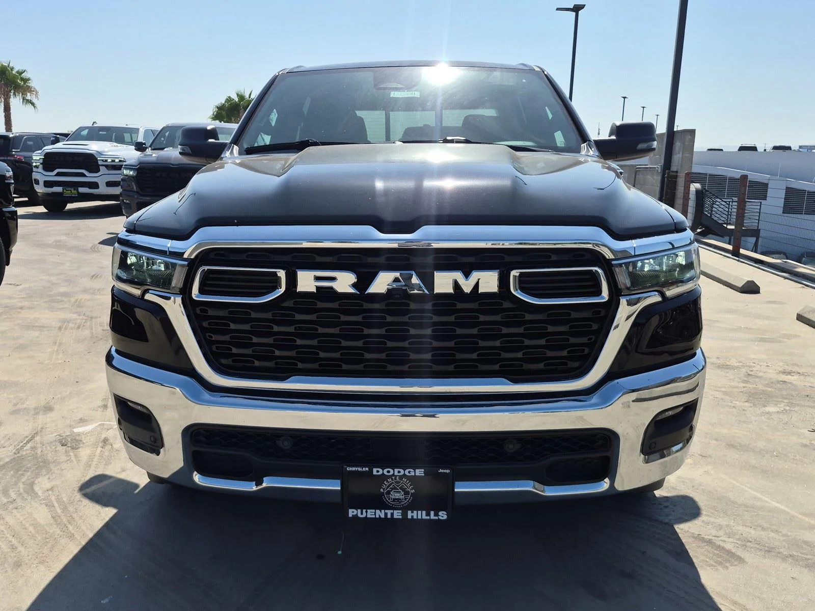 New 2026 Diamond Black Crystal Pearl-Coat Exterior Paint RAM Big Horn image 2