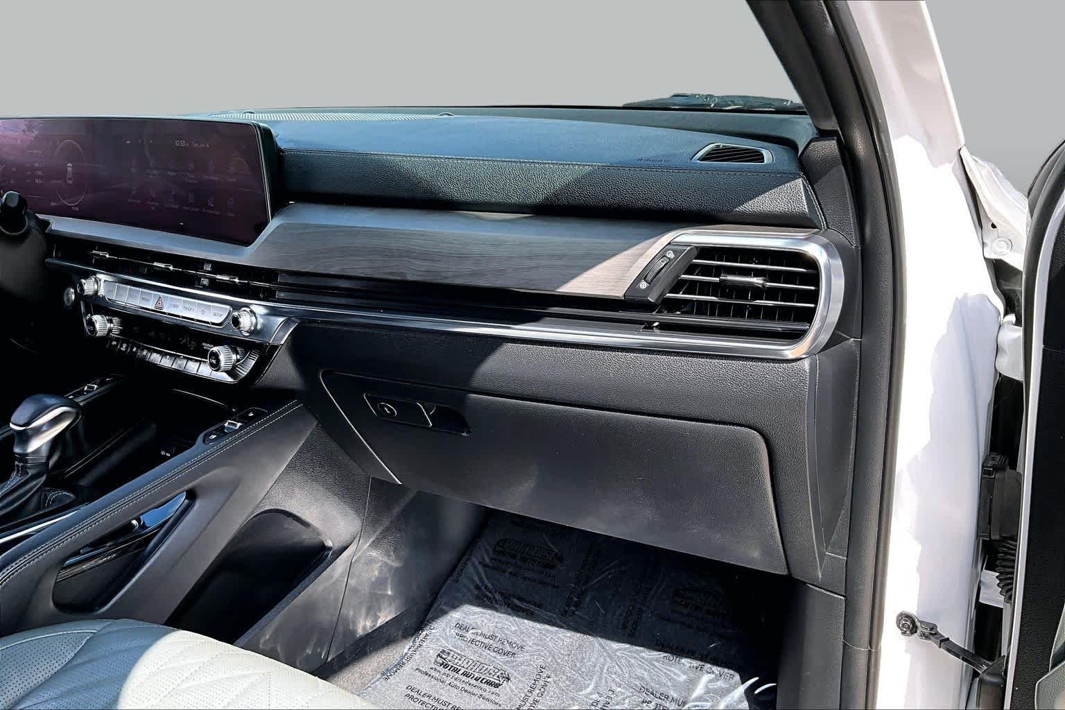 Used 2023 Glacial White Pearl Kia SX Prestige X-Pro image 19