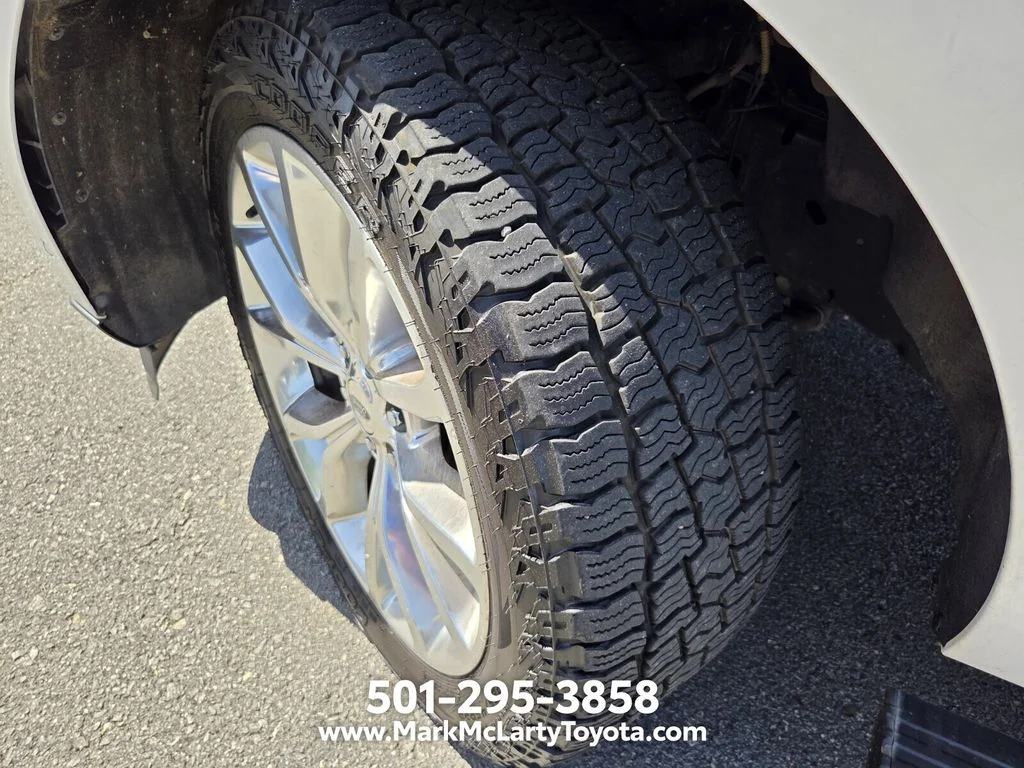 Used 2018 White Ford Limited image 26