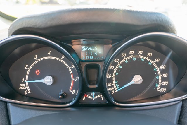 Used 2018 Magnetic Ford SE image 20