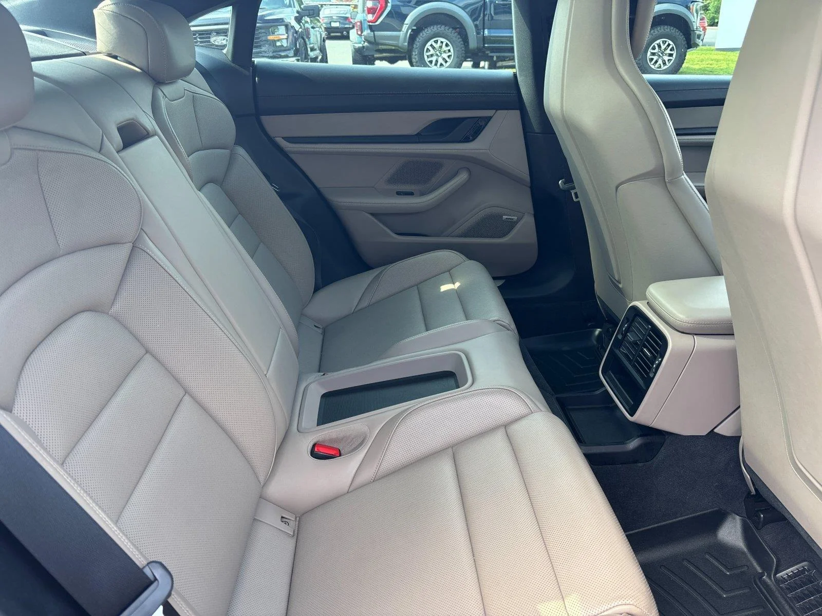 Used 2020 Jet Black Metallic Porsche 4S image 37