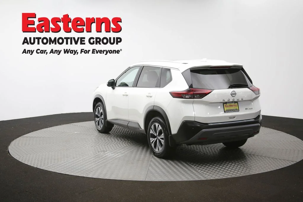 Used 2023 White Nissan SV image 65