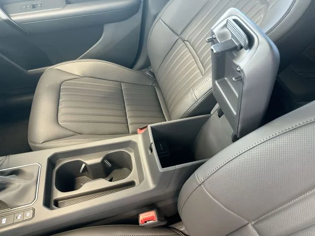 New 2027 Frost Blue / Black Roof Kia X-Line S image 23