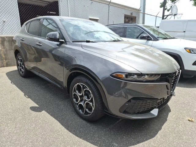 New 2026 Silver Alfa Romeo Base image 2