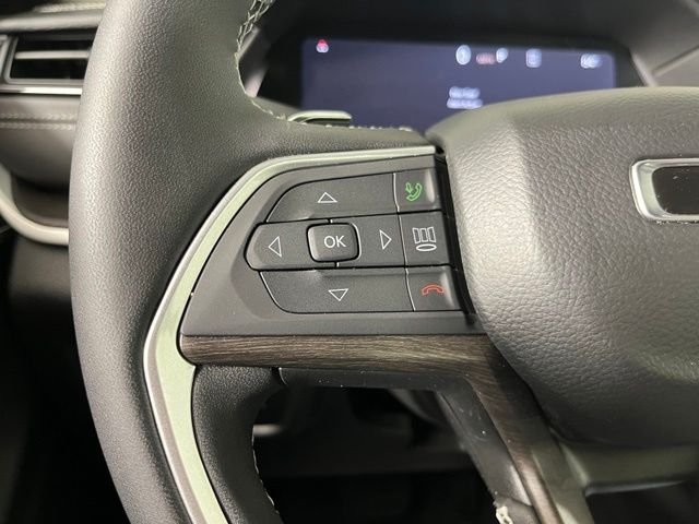 Used 2026 Silver Jeep Altitude image 21