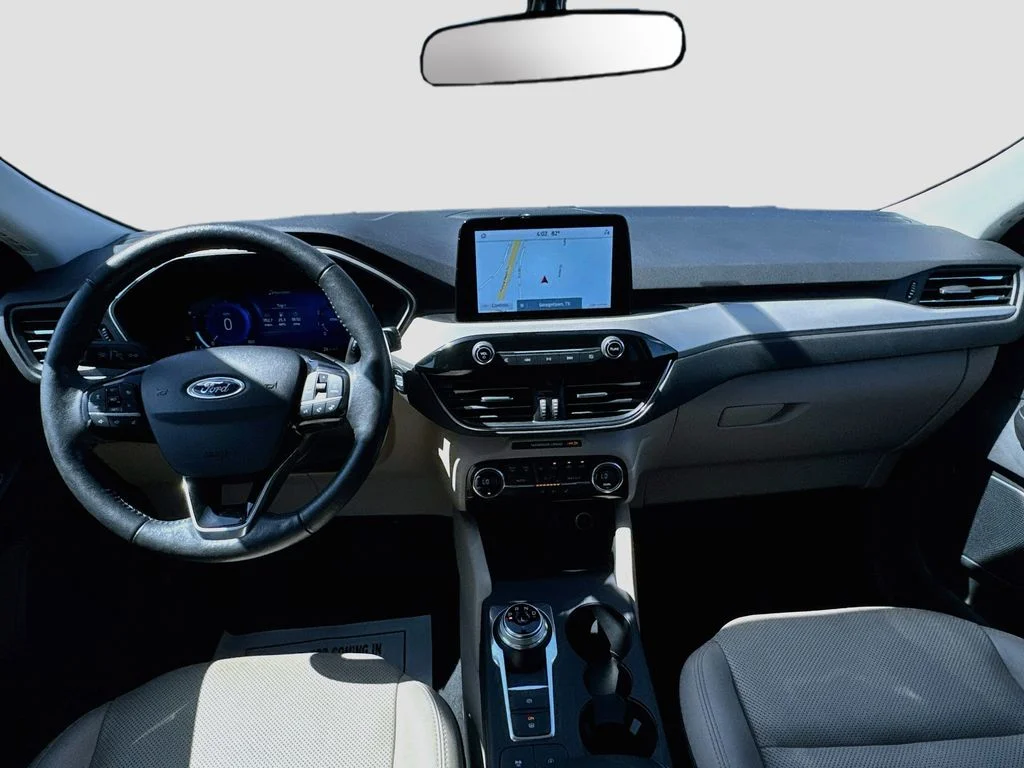 Used 2021 White Ford SEL image 27