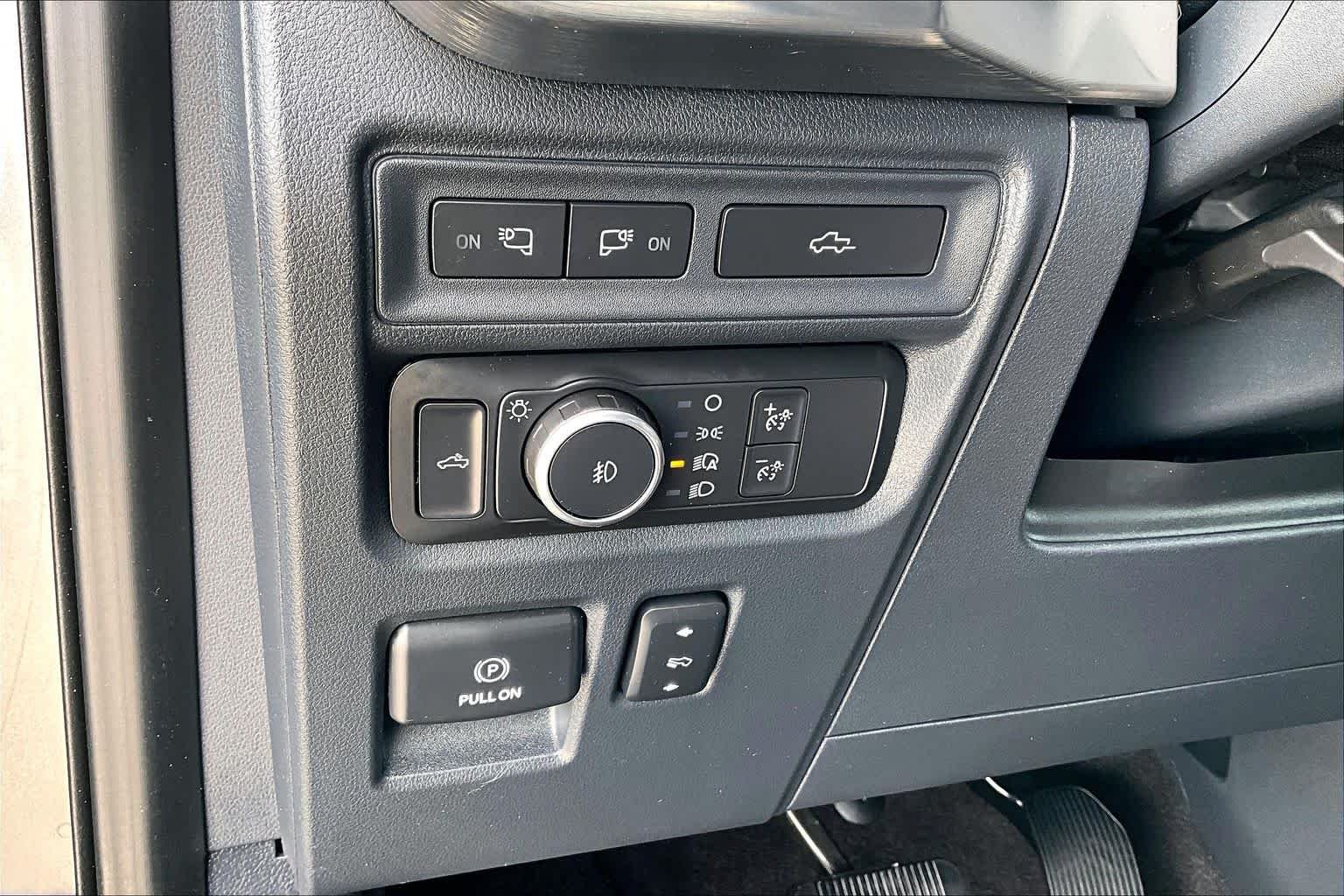 Used 2021 Carbonized Gray Metallic Ford LARIAT image 36