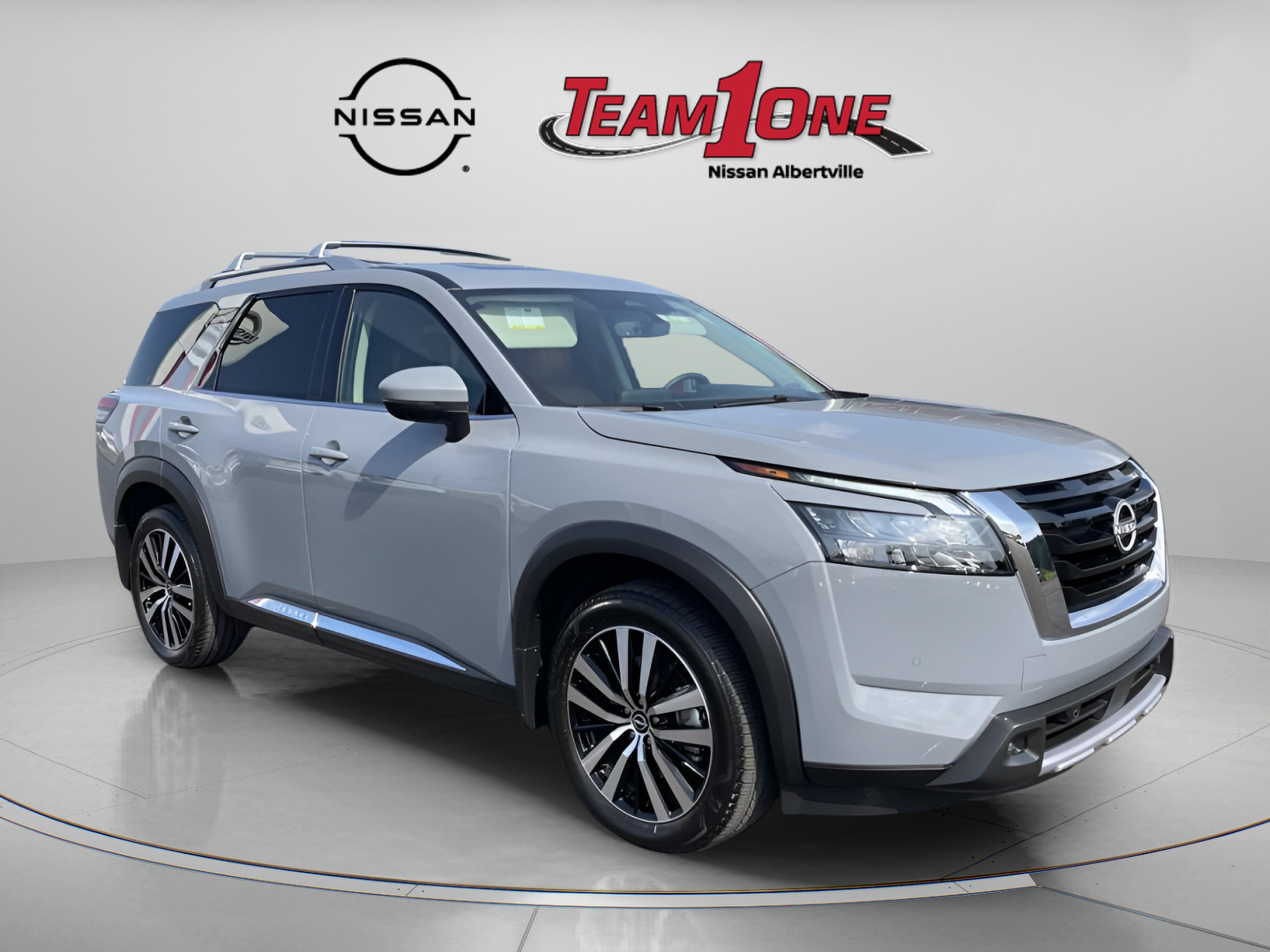 Used 2025 Gray Nissan Platinum image 1