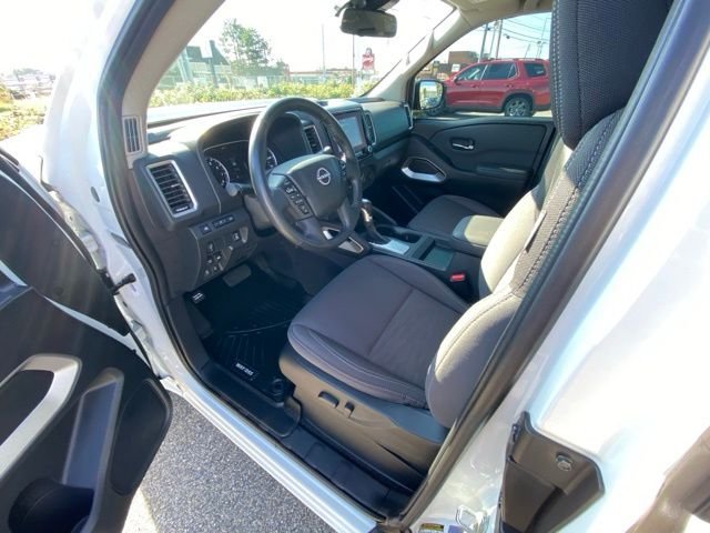 Used 2024 Glacier White Nissan SV image 37