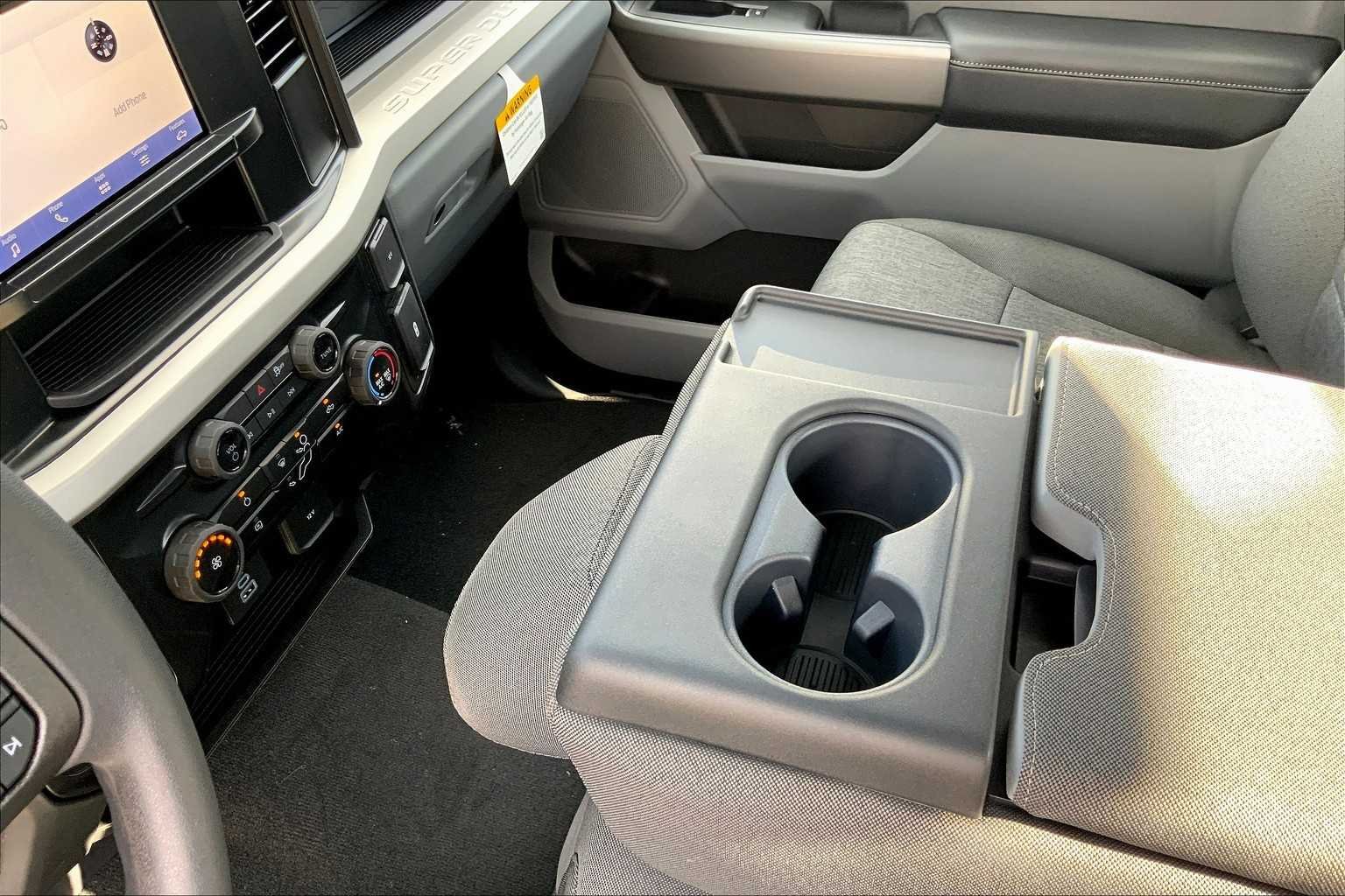 New 2026 Oxford White Ford F-250® XL image 7