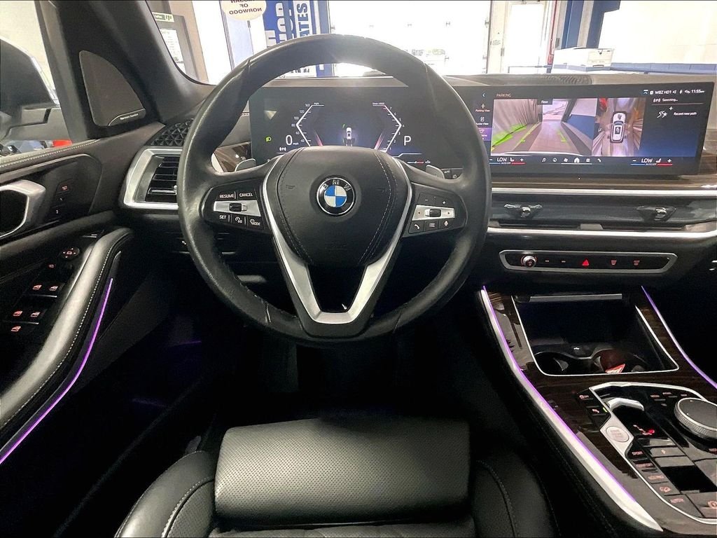 Used 2026 White BMW xDrive40i image 17