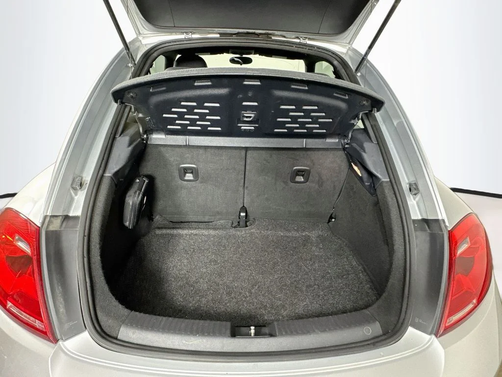 Used 2014 Silver Volkswagen 2.5L image 28