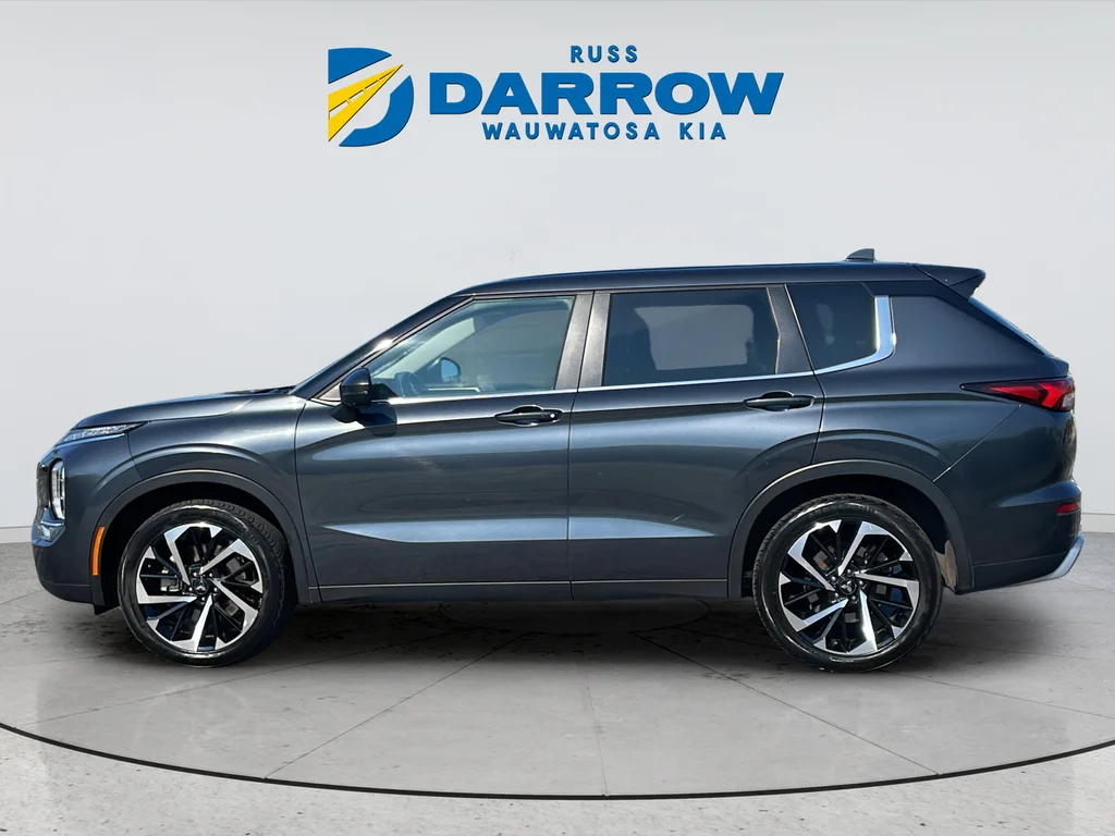 Used 2024 Gray Mitsubishi SE image 2