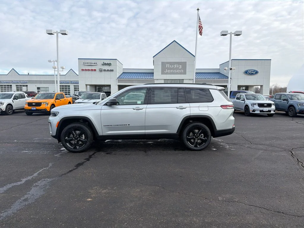 New 2026 Silver Jeep Limited image 2