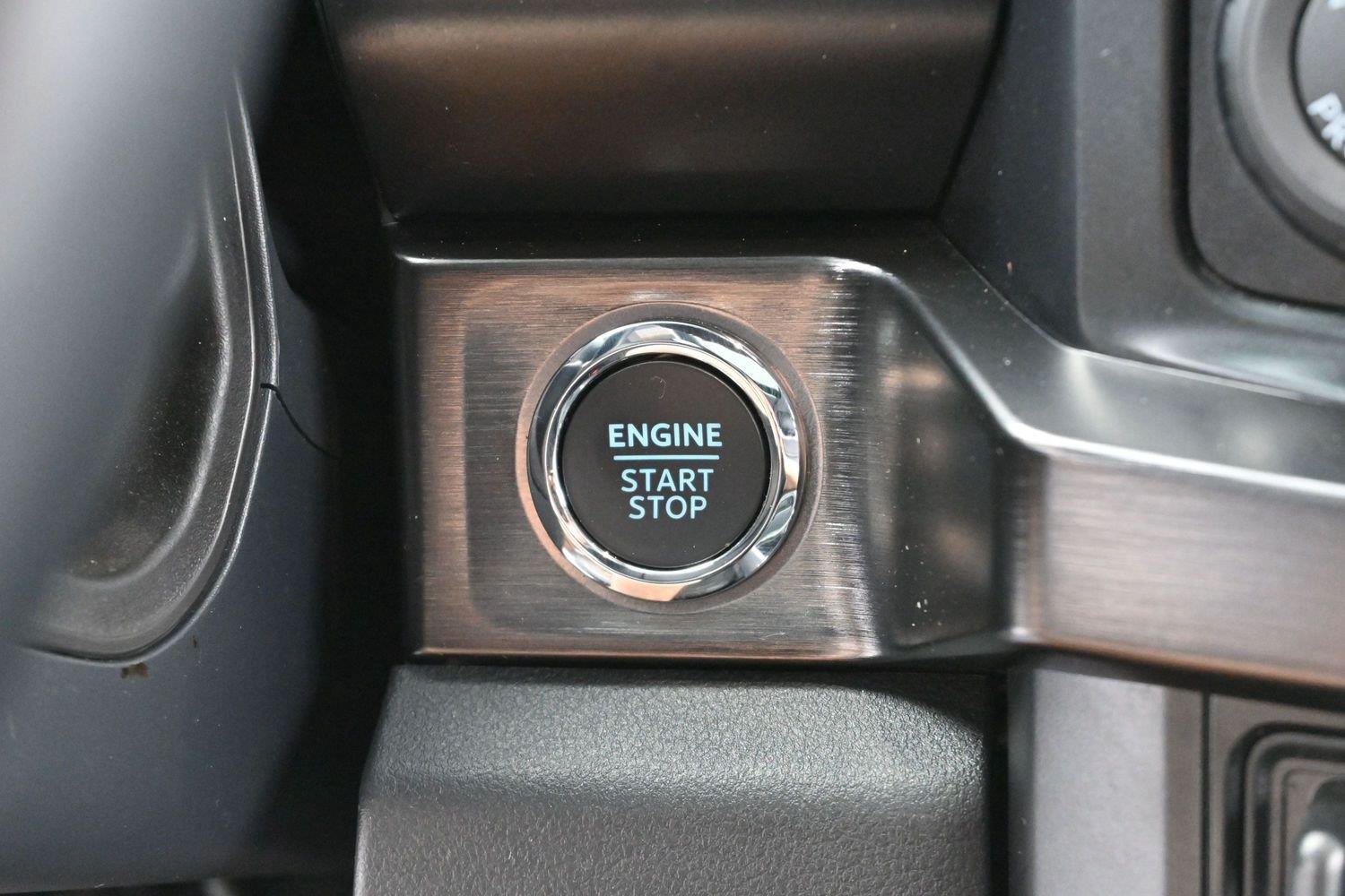 Used 2024 Glacier Gray Metallic Tri-coat Ford XL image 29