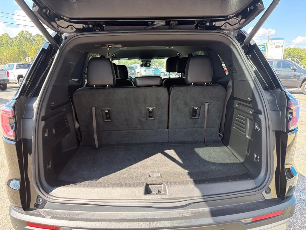 Used 2026 Ebony Twilight Metallic GMC Elevation image 30