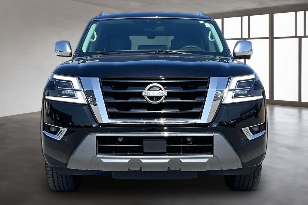 Used 2023 Black Nissan Platinum image 3