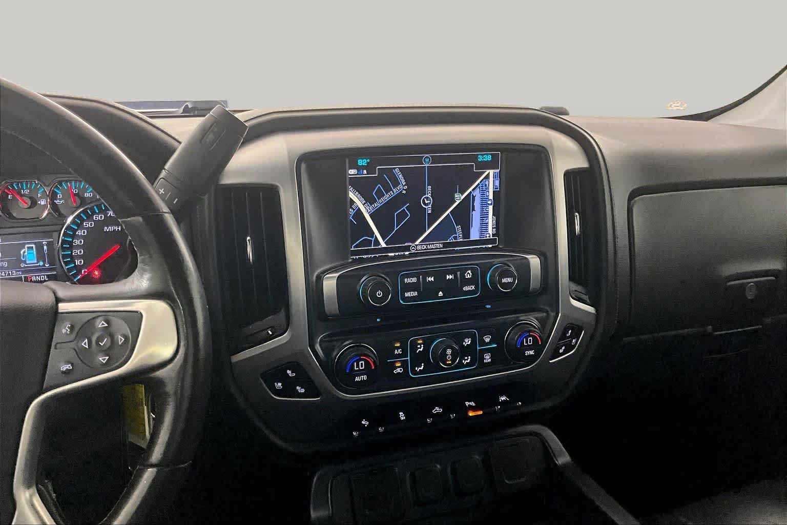 Used 2018 RED QUARTZ TINTCOAT GMC SLT image 7