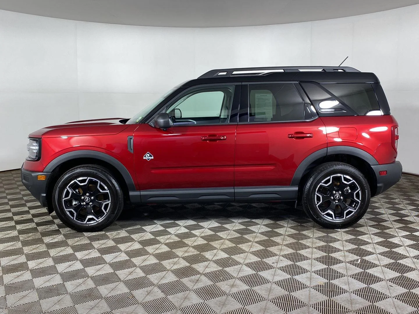 New 2025 Ruby Red Metallic Ford Outer Banks image 38