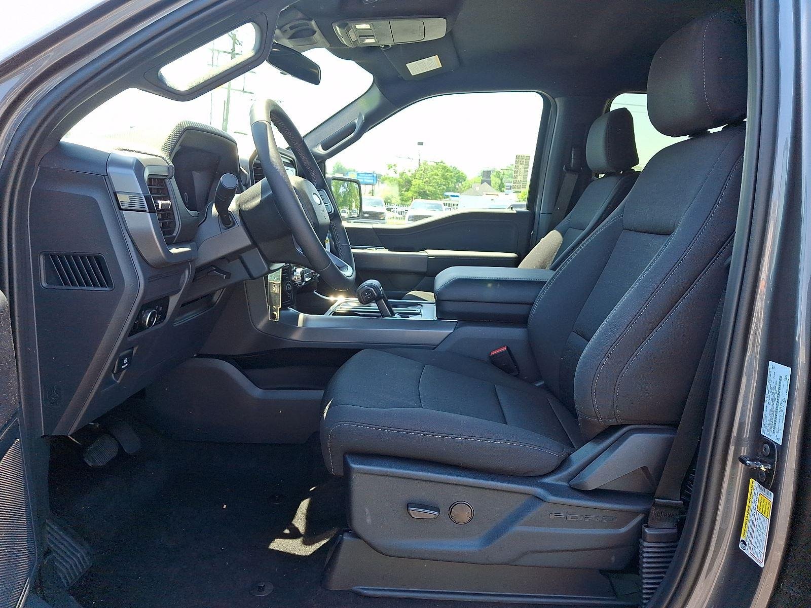 New 2026 Carbonized Gray Metallic Ford XLT image 6