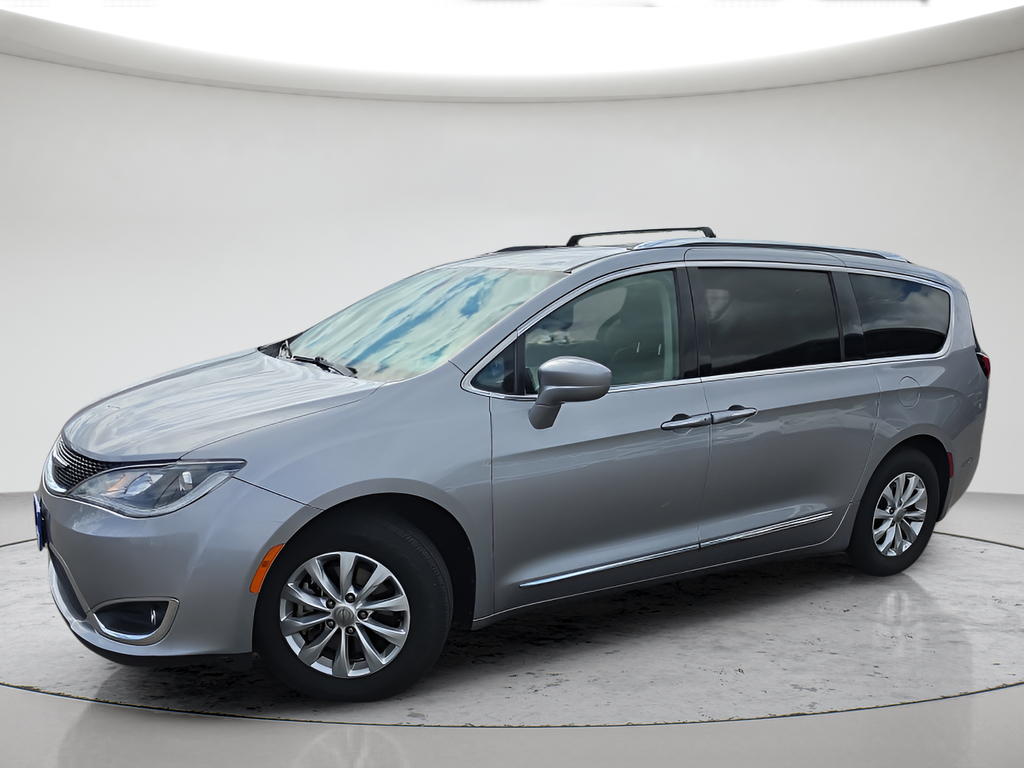 2018 Chrysler Pacifica Touring L's photo