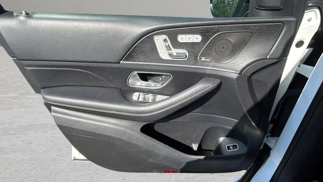2022 Mercedes-Benz GLS GLS450 - Photo 17