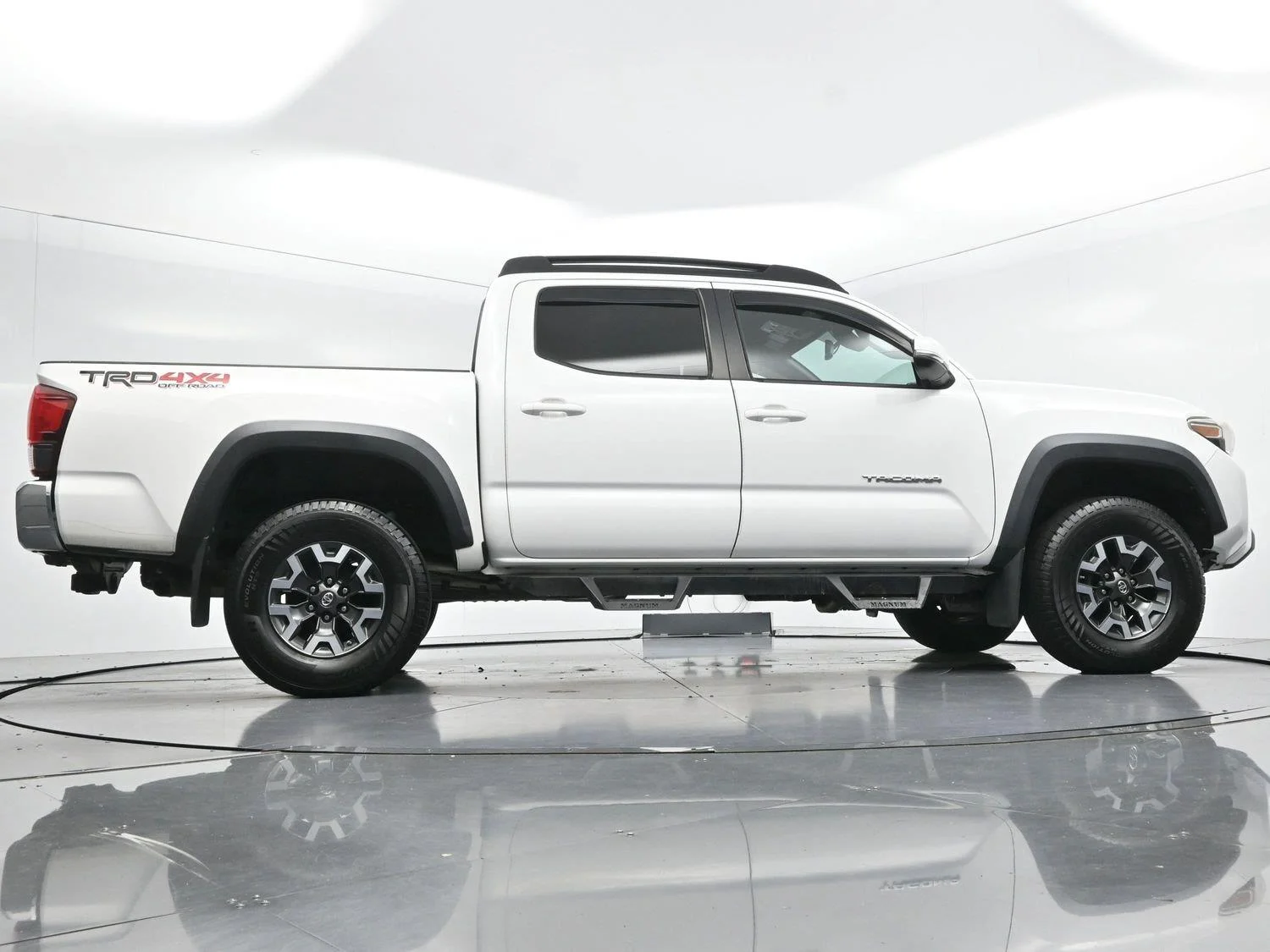 Used 2018 Super White Toyota TRD Off Road image 49