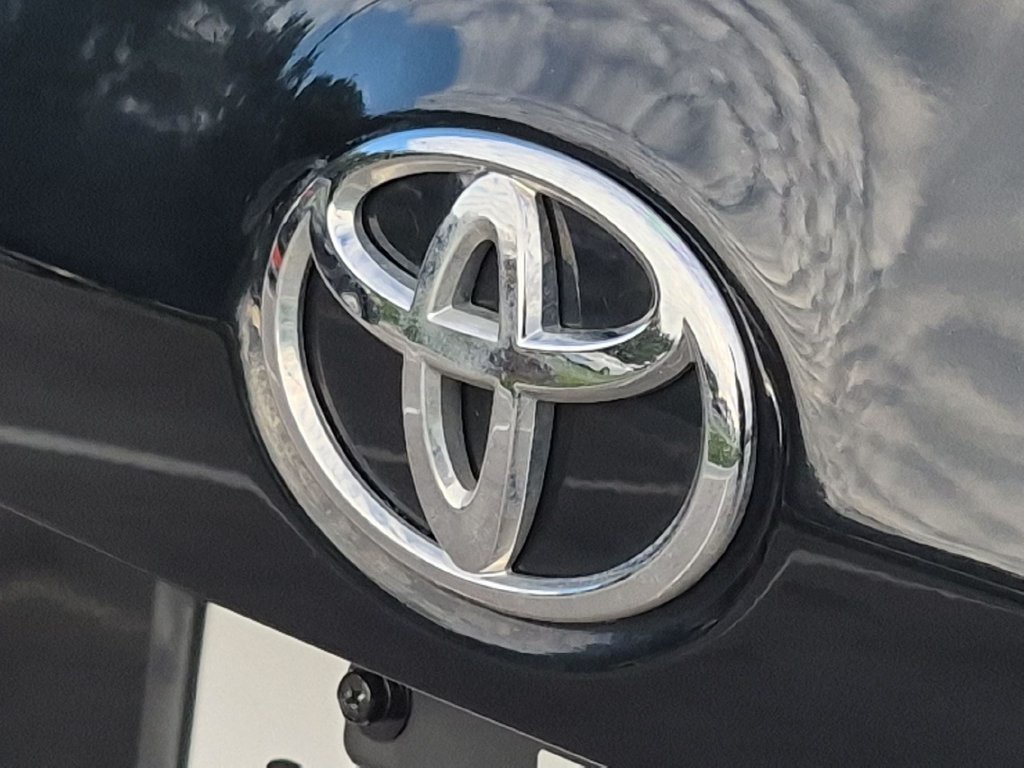 2017 Toyota Corolla LE - Photo 25