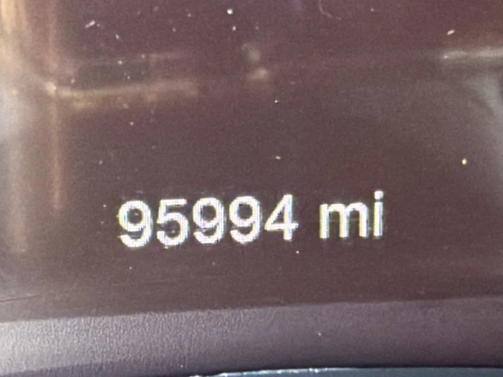 Used 2016 Silver Jeep Limited image 20