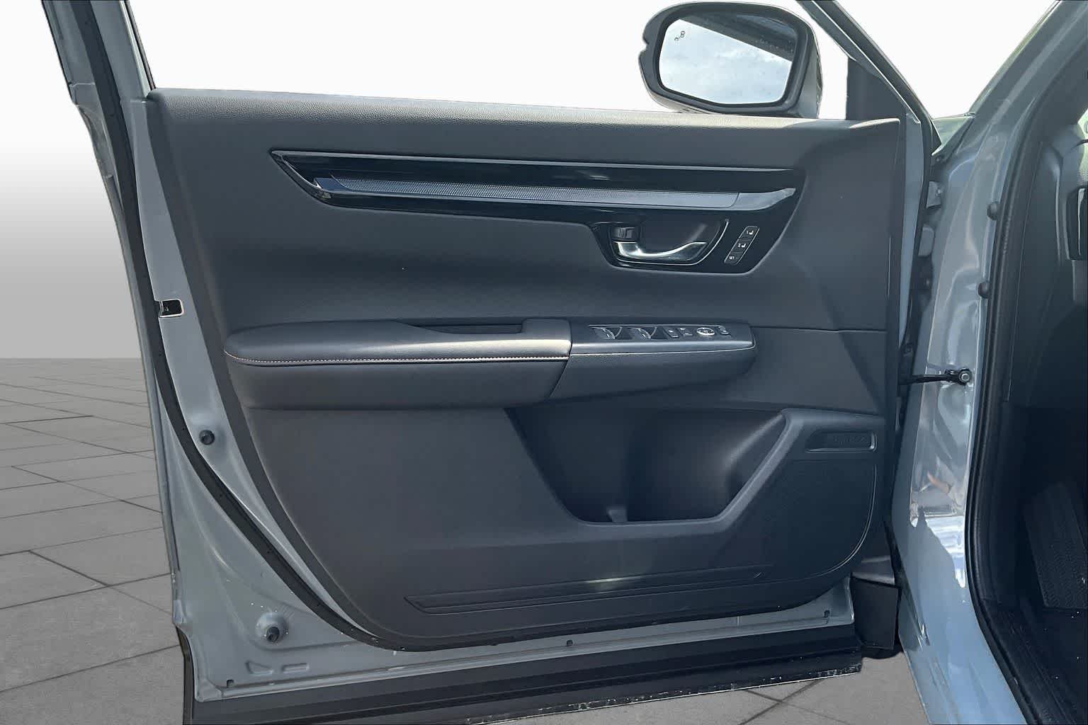 New 2026 Urban Gray Pearl Honda AWD Sport Touring Hybrid image 13