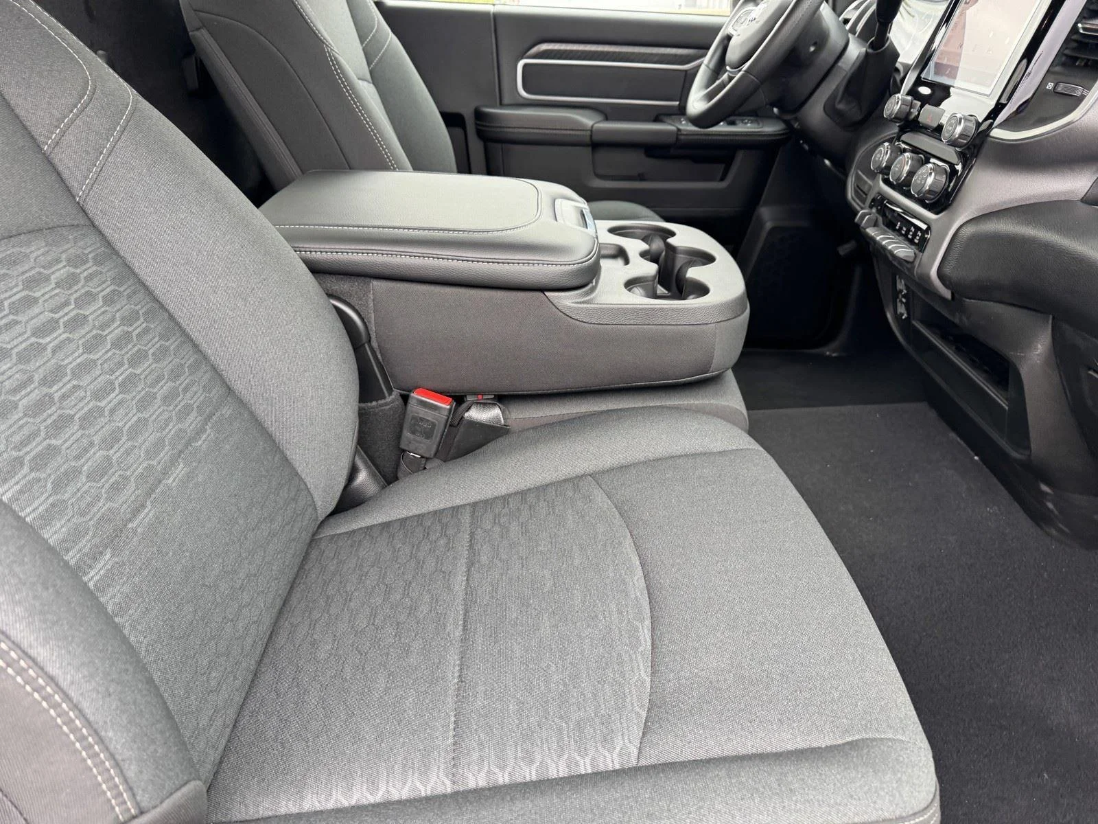 2025 RAM 2500 Big Horn - Photo 8