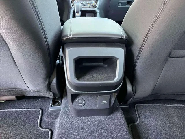 New 2026 Oxford White Ford XLT image 15