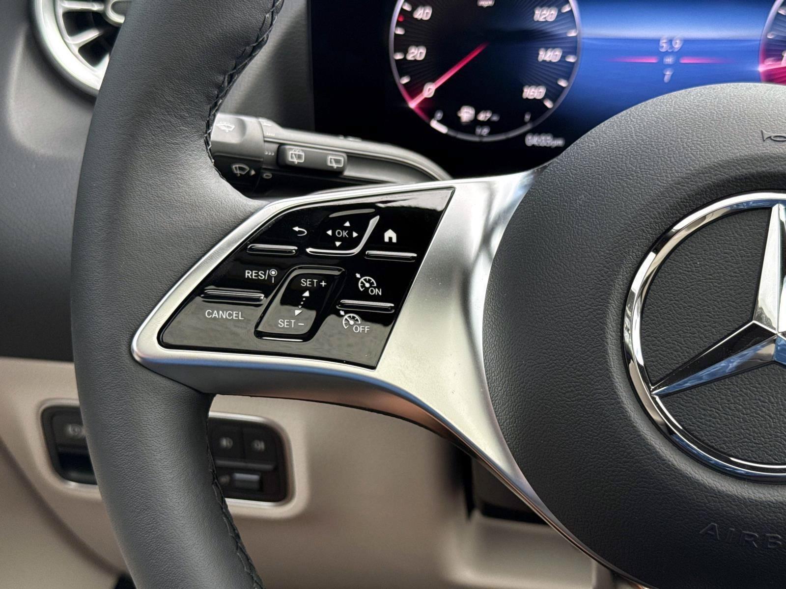 New 2026 Black Mercedes-Benz 250 SUV image 30