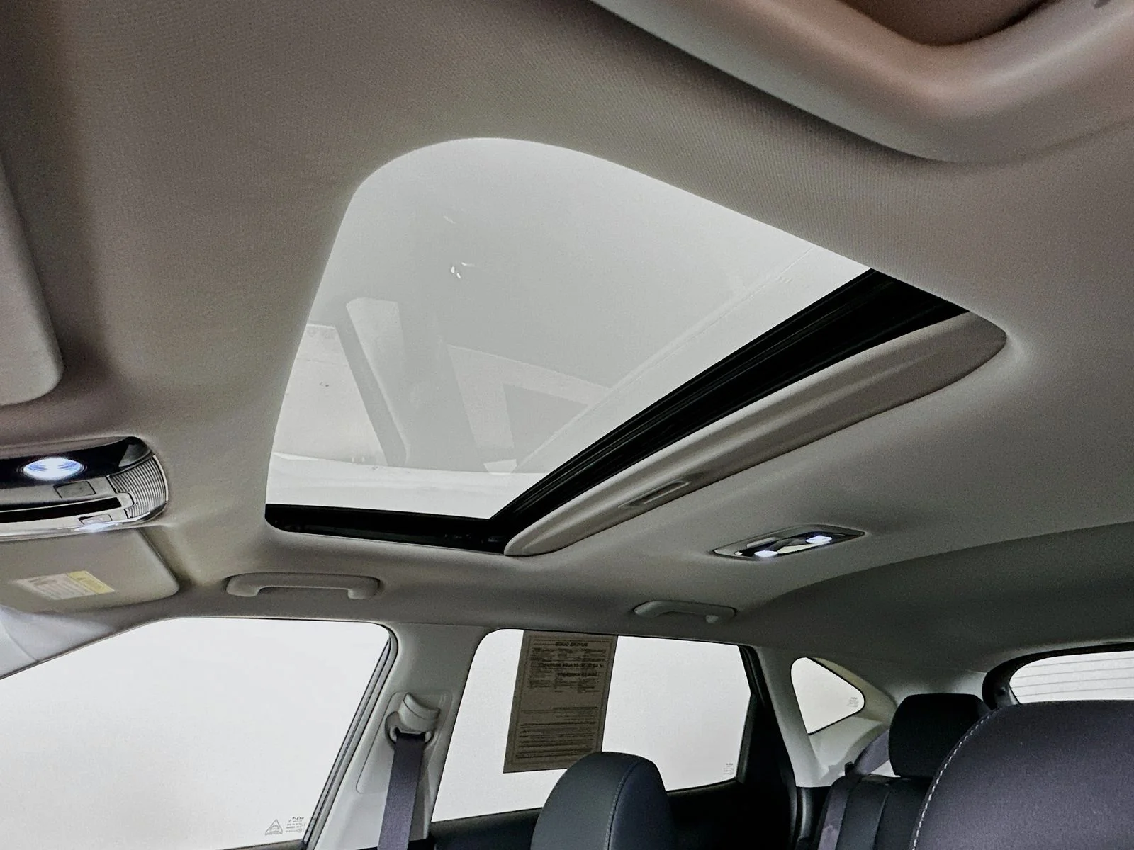 Used 2023 Black Kia  image 31