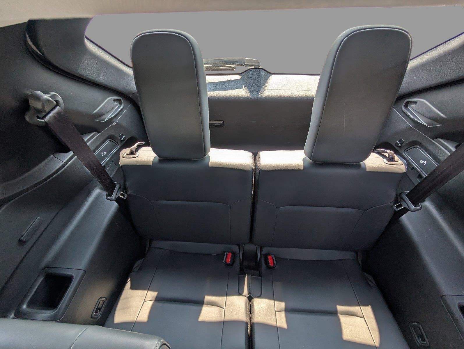 Used 2025 White Diamond Mitsubishi SE image 35