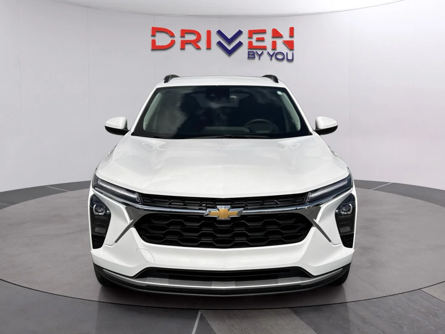 Used 2025 Summit White Chevrolet LT image 9