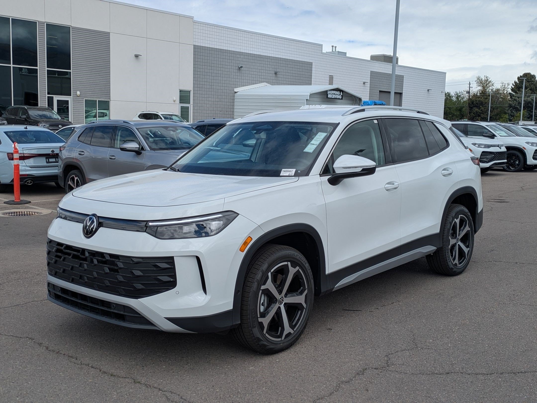 New 2026 Pure White Volkswagen SE image 8