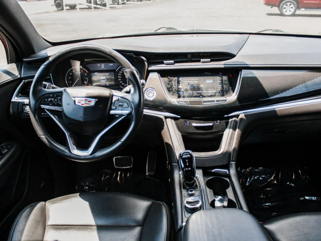 Used 2021  Cadillac Sport image 27