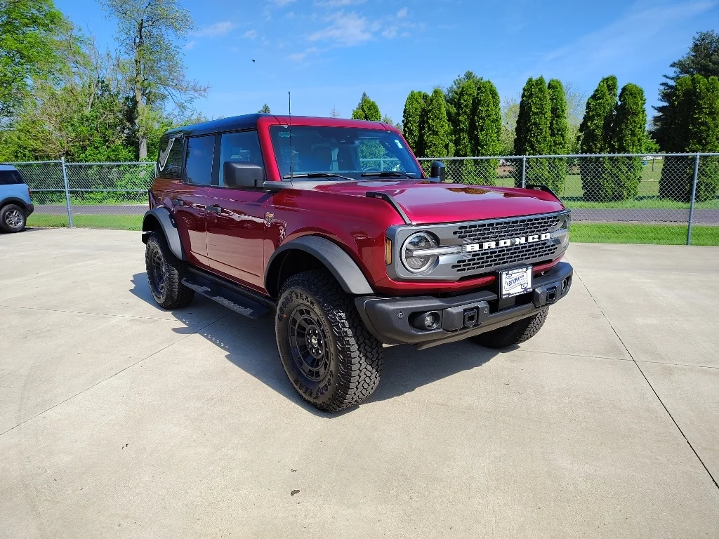 New 2026 Ruby Red Metallic Tinted Clearcoat Ford Badlands® image 5