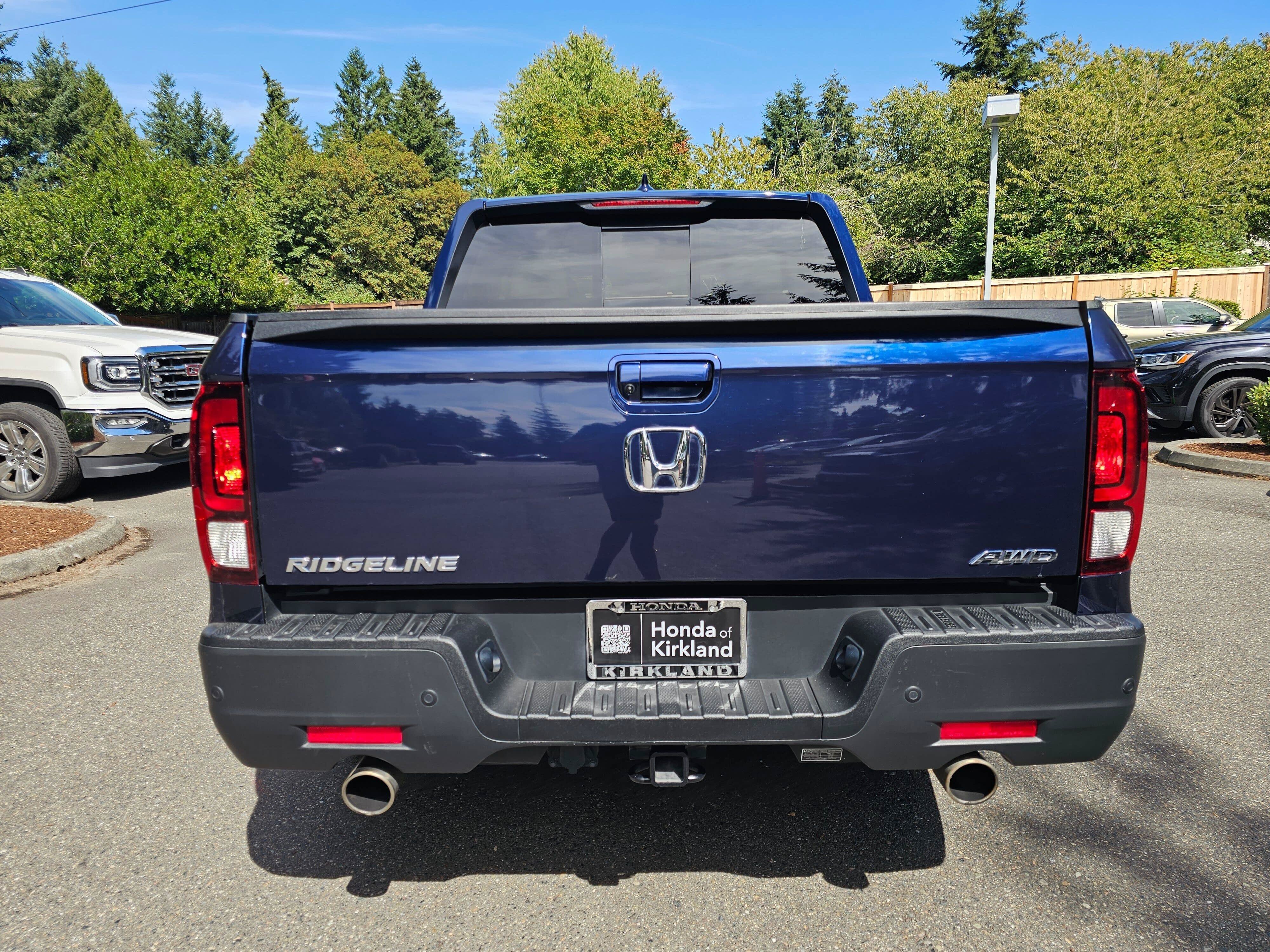 Certified Used 2023 Obsidian Blue Pearl Honda AWD RTL-E image 39
