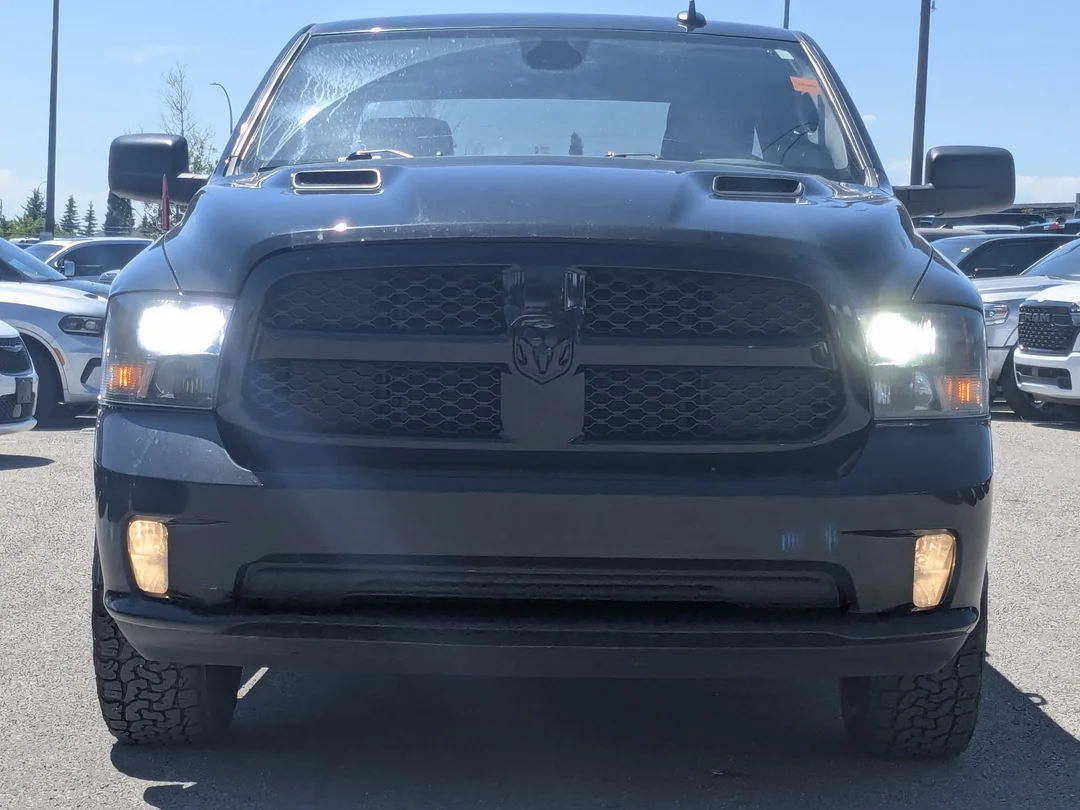 Certified Used 2022 Black RAM Express - - 4X4 - Sub Zero Pkg - Electronics Grp - Park Sensors - Remote Start & More! image 3