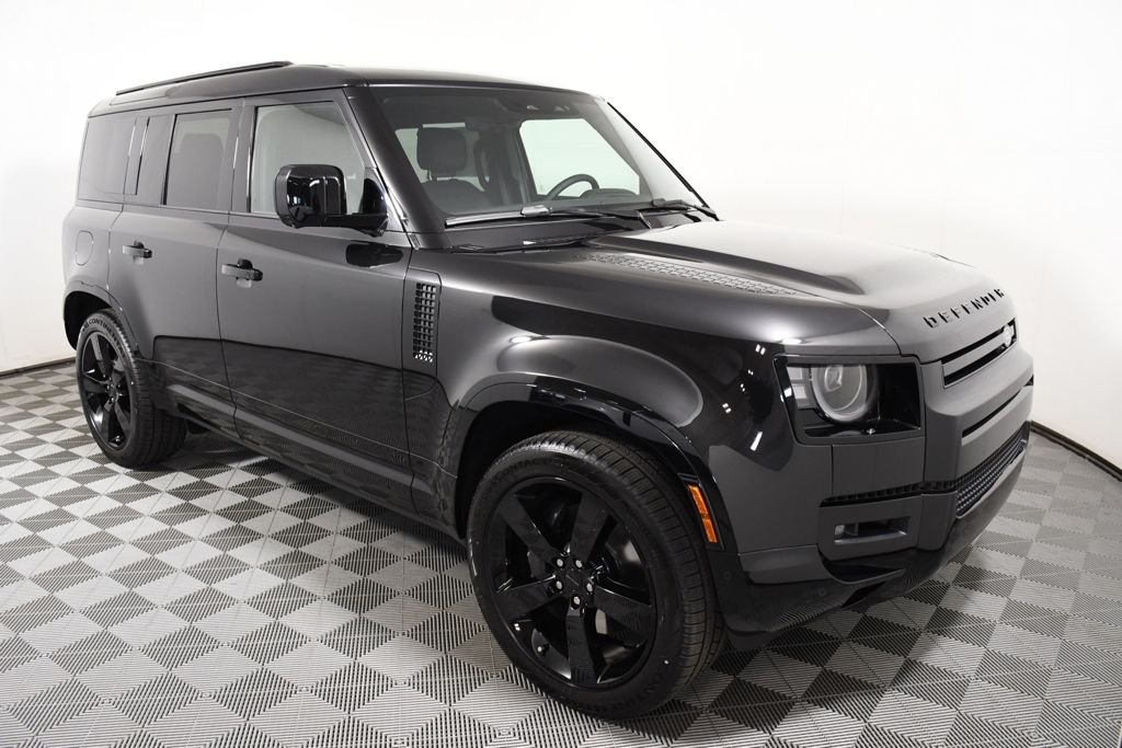 New 2026 Santorini Blk Land Rover X-Dynamic SE image 8