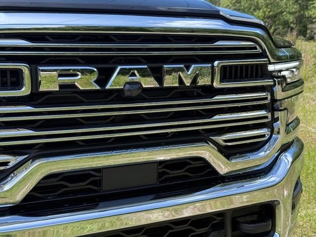 New 2026 Diamond Black Crystal Pearl-Coat Exterior Paint RAM LARAMIE image 5