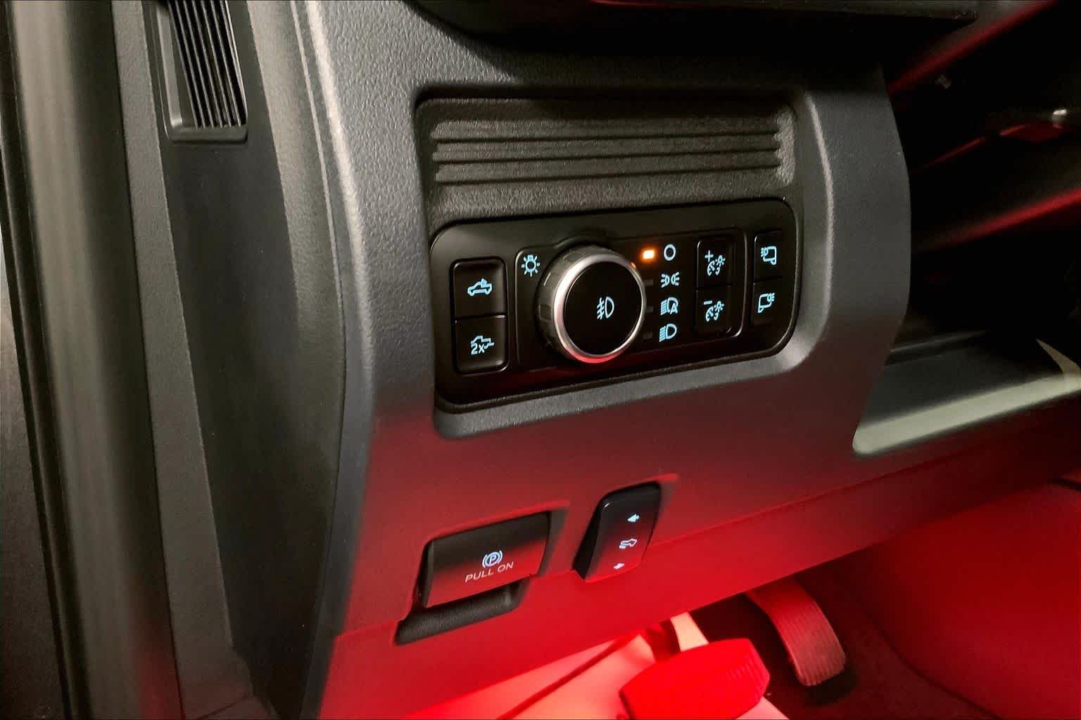 New 2026 Carbonized Gray Metallic Ford F-250® Lariat® image 18