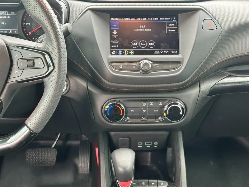 Used 2022  Chevrolet RS image 13