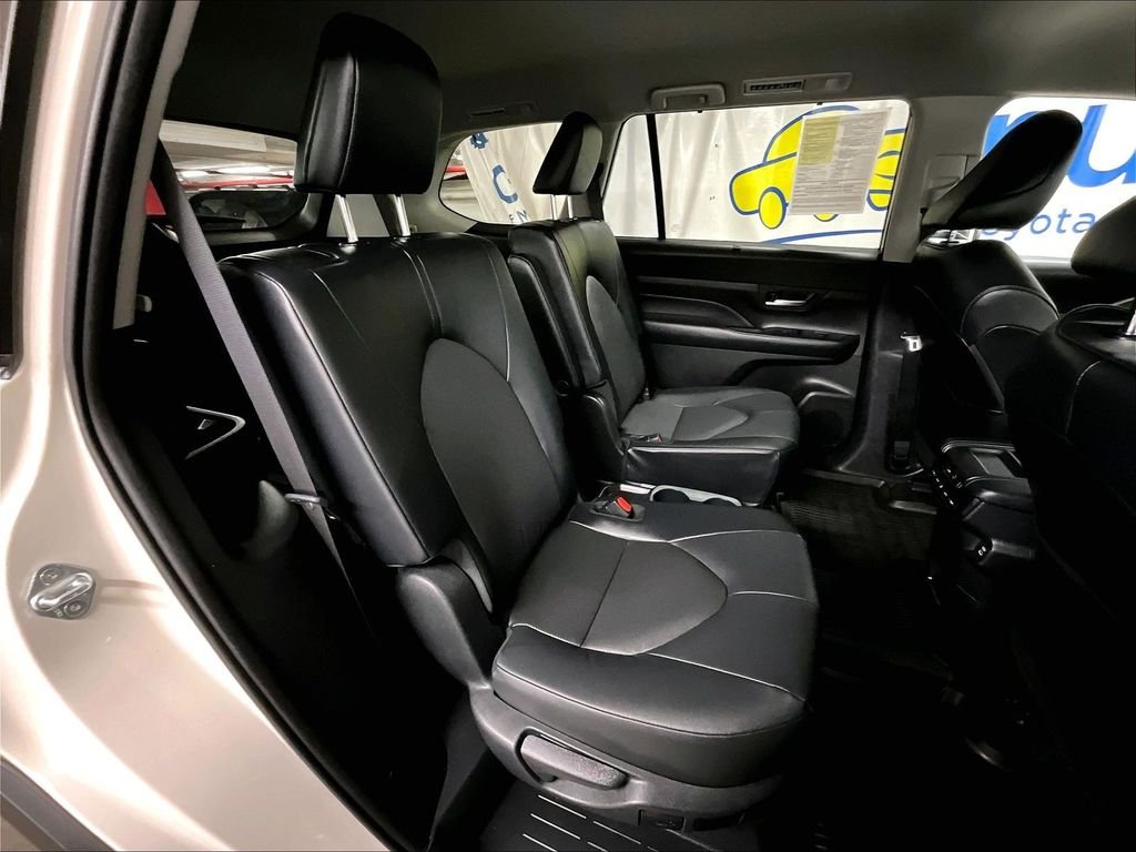 Used 2024 White Toyota XLE image 16