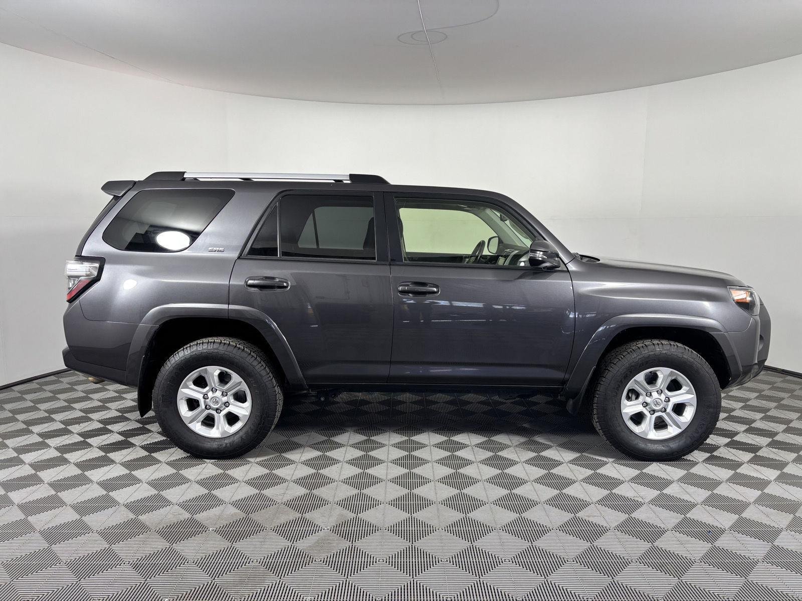 Used 2023 Magnetic Gray Metallic Toyota SR5 Premium image 9