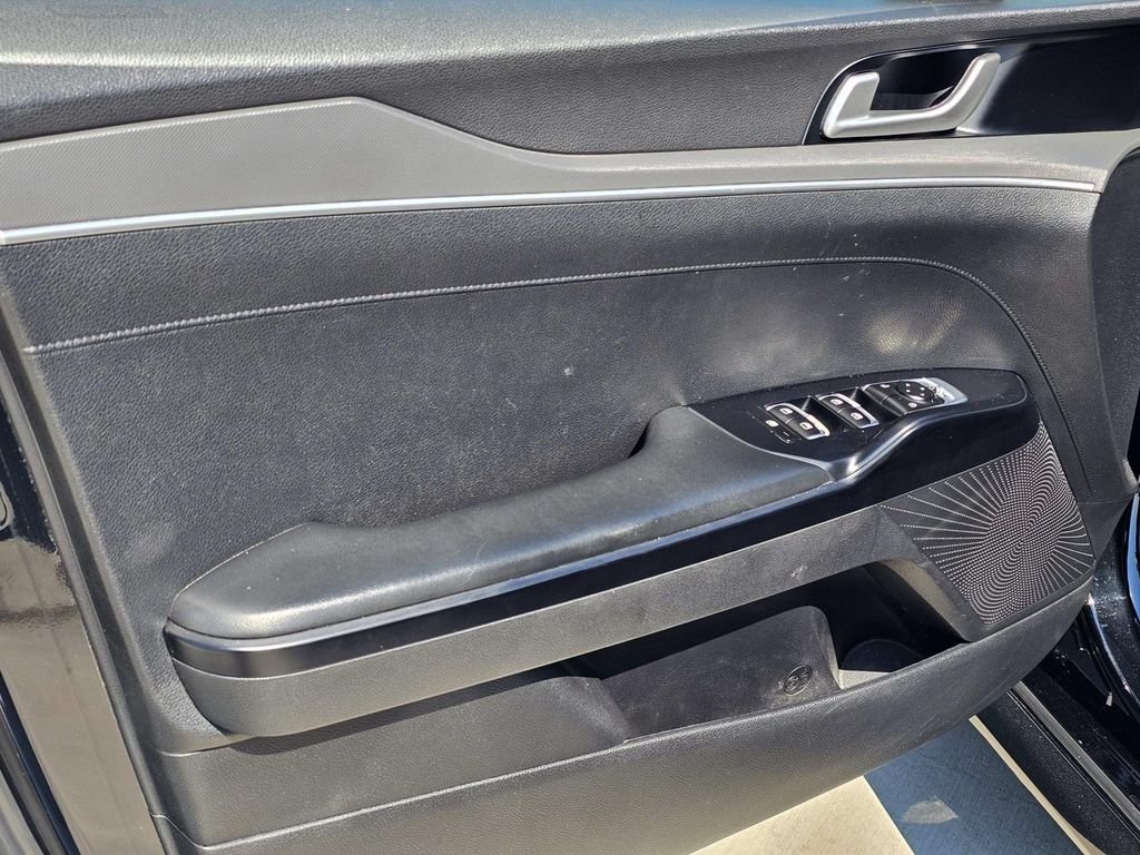 Used 2022 Black Kia GT-Line image 18