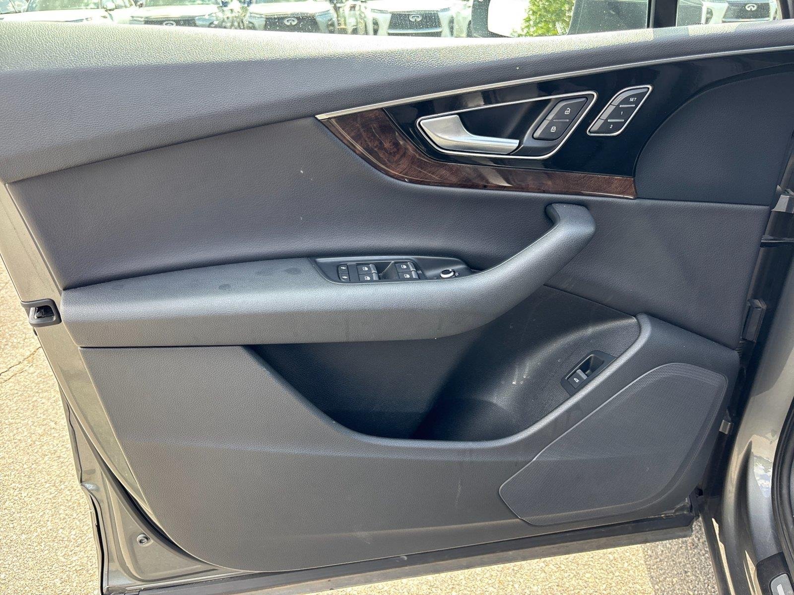 Used 2017 Graphite Gray Metallic Audi Premium Plus image 12