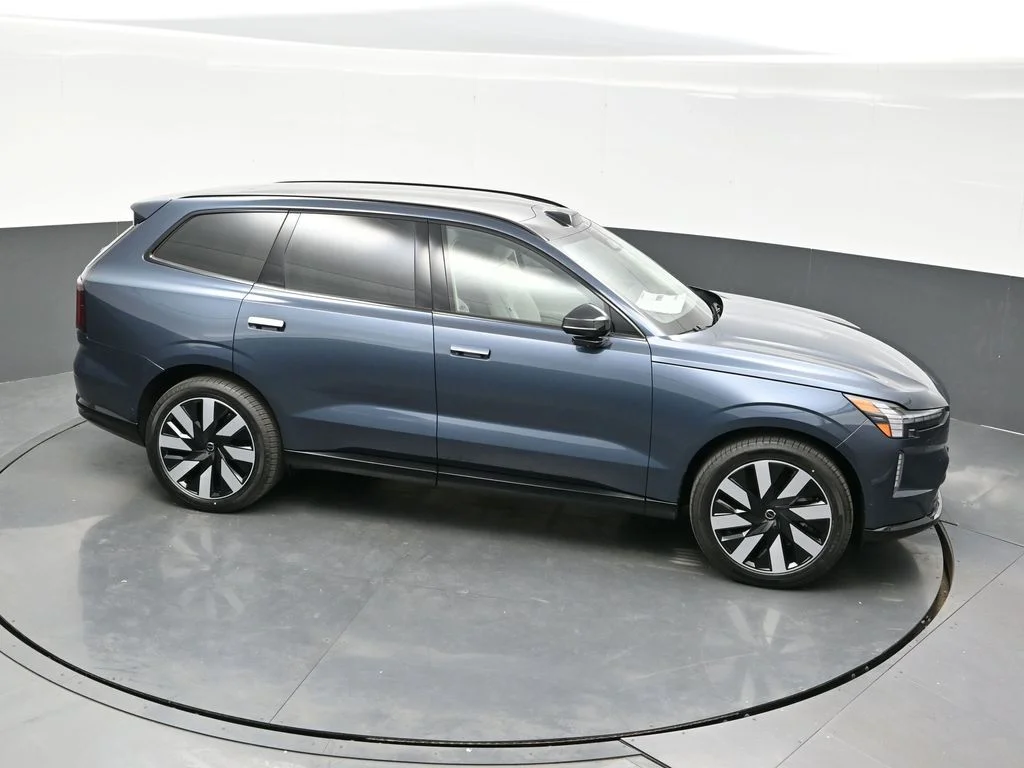 New 2025 Denim Blue Volvo Ultra image 23